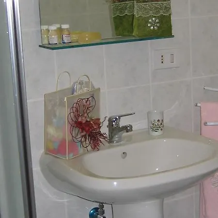 Emily House 3*